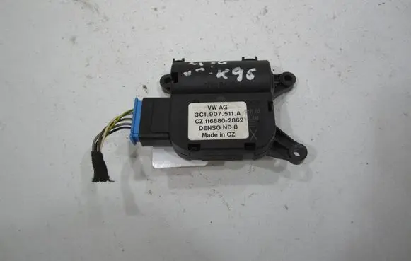 Volkswagen Golf VI Air flap motor/actuator 3C1907511A