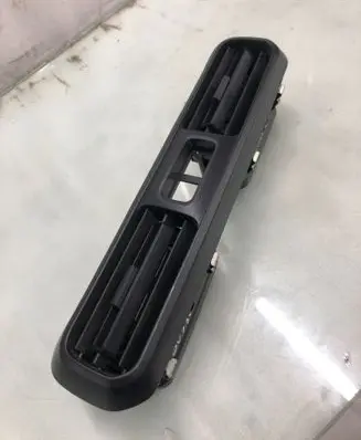 Citroen Berlingo Dash center air vent grill Mou022342