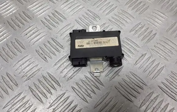 Chrysler 300M Sound amplifier P04760393AD