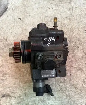 Renault Trafic II (X83) Fuel injection high pressure pump H8200950493