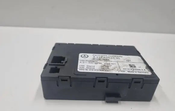 Mercedes-Benz E W211 Gateway control module A2114452600 2114452600