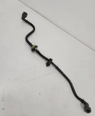 Peugeot 207 Fuel injector supply line/pipe 1804