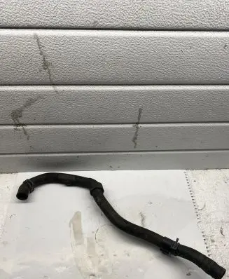 Volkswagen PASSAT B7 Engine coolant pipe/hose