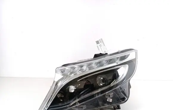 Mercedes-Benz Vito Viano W447 Headlight/headlamp A4479061501