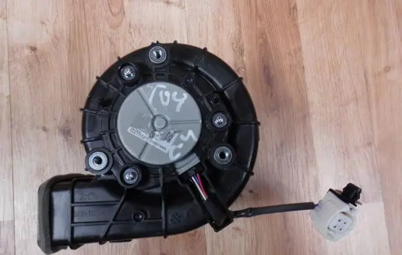 Toyota RAV 4 (XA50) Heater fan/blower G923033050