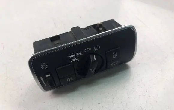 Volvo V60 Light switch 30739448