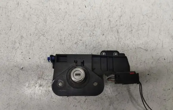 Opel Meriva A Tailgate exterior lock 