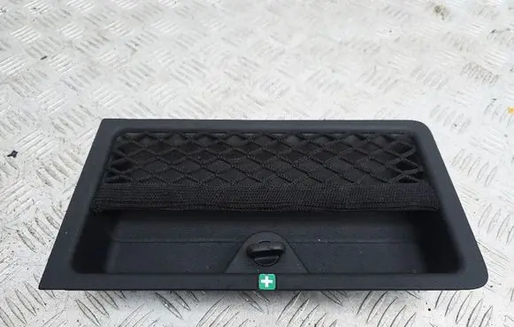 Audi TT Mk1 Other trunk/boot trim element 8N7867401