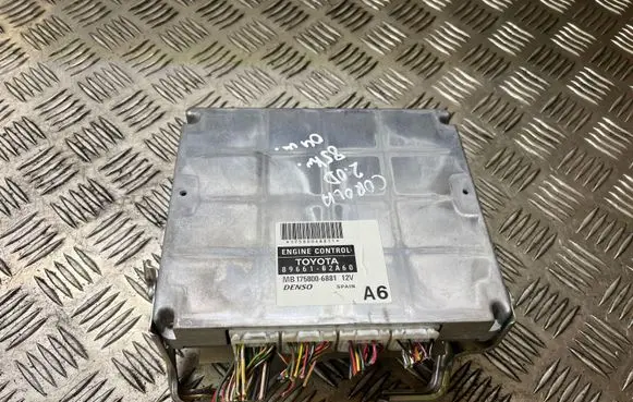 Toyota Corolla E120 E130 Engine control unit/module 8966102A60