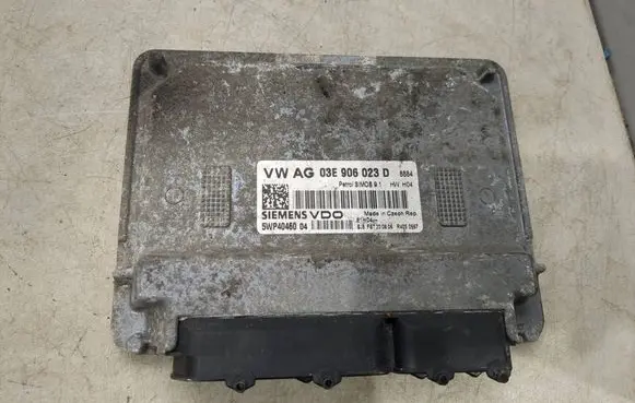 Volkswagen Polo V 6R Engine control unit/module 03E906023D 5WP4046004