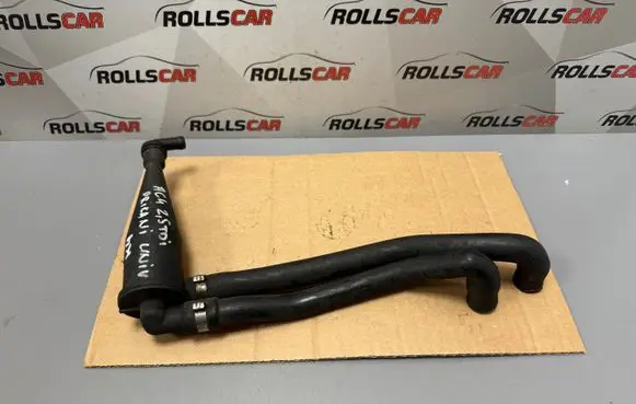 Audi A6 S6 C4 4A Breather/breather pipe/hose 046103495