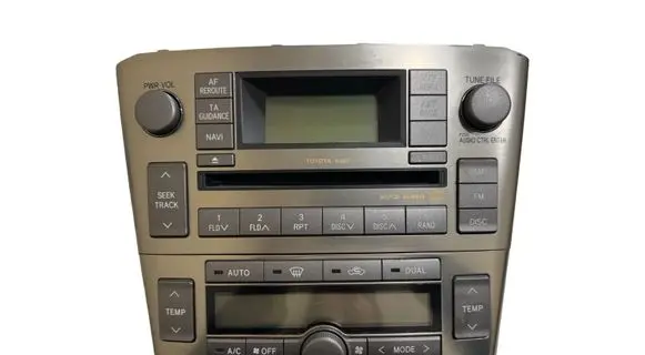 Toyota Avensis T250 Radio/CD/DVD/GPS head unit 8612005130 W58832 CQTS6672G