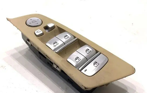 BMW 5 G30 G31 G38 Electric window control switch 6847099