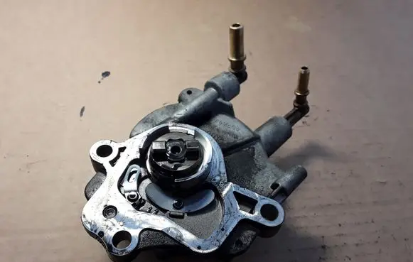 Jaguar XF Vacuum pump DX2Q2A451AB 70431008000 80205404