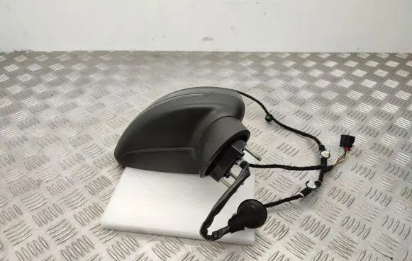 Audi A1 Front door electric wing mirror 