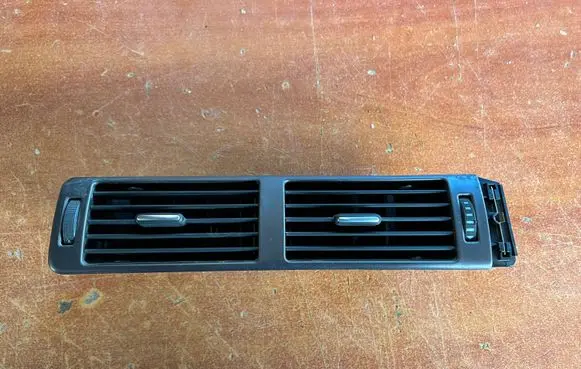 Audi A6 S6 C5 4B Dash center air vent grill 4B1820951