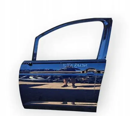 Volkswagen Touran III Front door