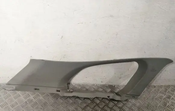 Toyota Avensis T270 (D)pillar trim (top) 6247205140