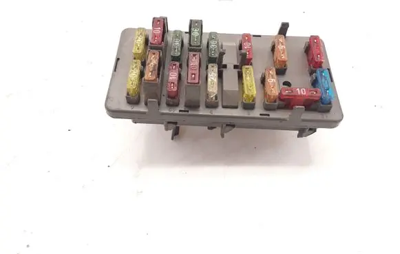 Peugeot Expert Fuse module 9453478480