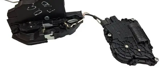 BMW 5 F10 F11 Rear door soft close latching motor 41543104 4154310400 7154516