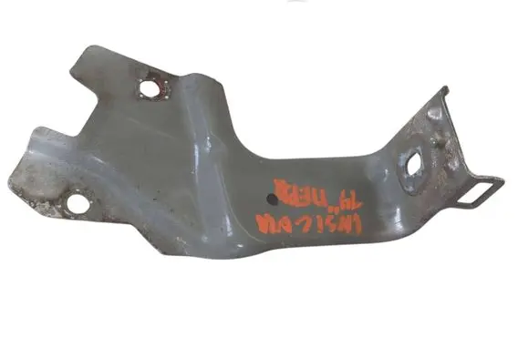 Front splash guards bracket