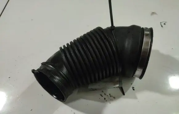 Audi A6 S6 C6 4F Air intake hose/pipe 4F0129650D