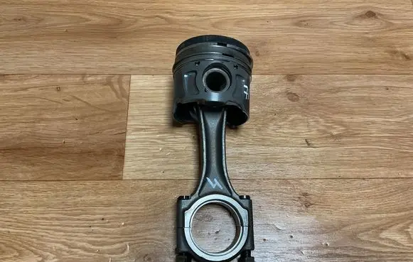 Ford Mondeo MK IV Piston with connecting rod 9682640680