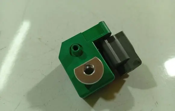 Renault Laguna III Airbag deployment crash/impact sensor 4770300002