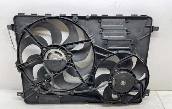 Volvo V70 Radiator cooling fan shroud 6C918C607