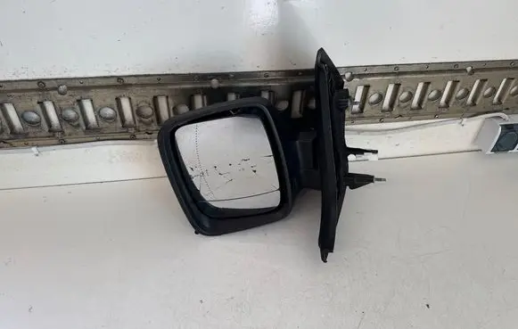 Opel Vivaro Front door electric wing mirror 232636225