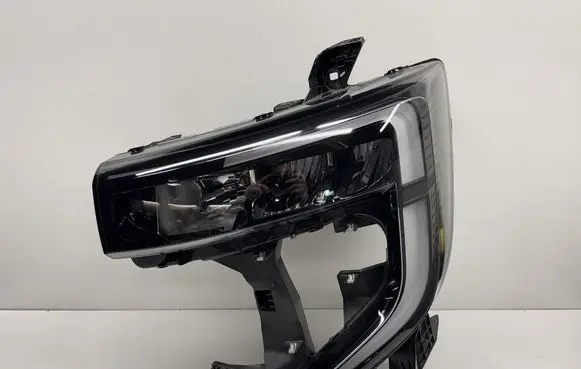 Renault Master IV Headlight/headlamp 260609073R