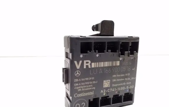 Mercedes-Benz A W176 Door control unit/module A1669000518