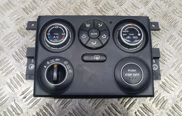 Suzuki Grand Vitara II Air circulation switch 
