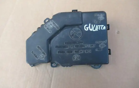 Alfa Romeo Giulietta Fuse box cover 50514169
