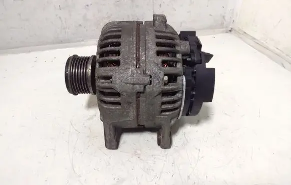 Nissan Qashqai Generator/alternator 0124523140 8200728292E 04312