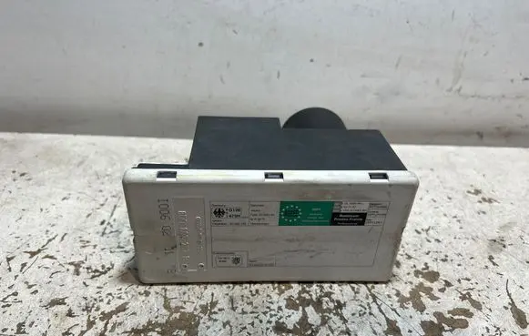 Audi A3 S3 8L Central locking vacuum pump 8D0862257B