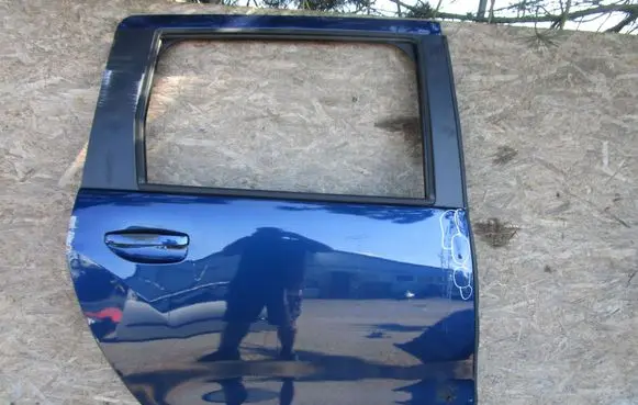 Dacia Lodgy Rear door