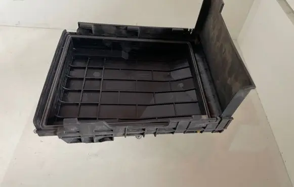 Skoda Superb B6 (3T) Fuse box cover 1K0937132F 1K0937132G