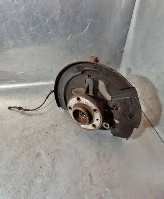 Volvo XC70 Front wheel hub spindle knuckle 3K1711M