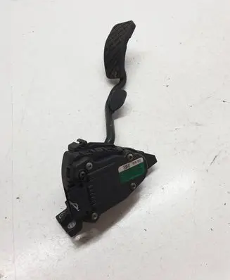 Audi A4 S4 B7 8E 8H Accelerator throttle pedal 8E2721523E 6PV00802634