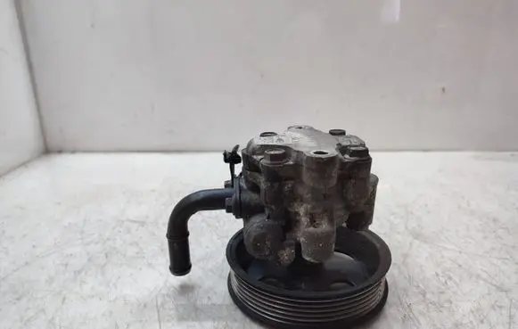 Hyundai Sonata Power steering pump 571003K200