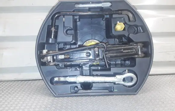 Peugeot 308 Tool set 