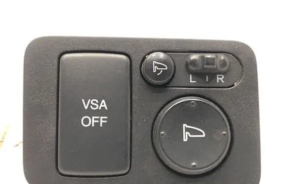 Honda CR-V Wing mirror switch M33212