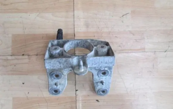 Opel Astra G Engine mounting bracket