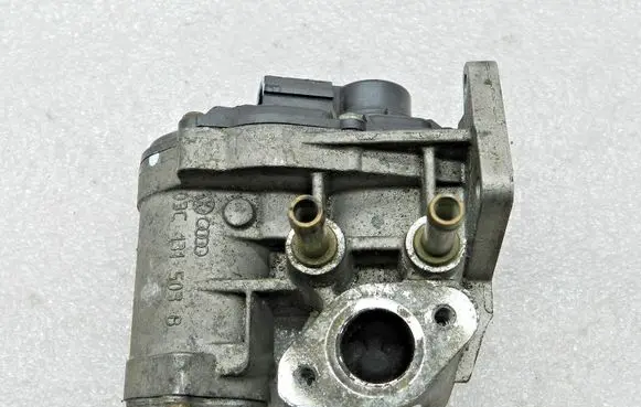 Volkswagen Golf V EGR valve 03C131503B
