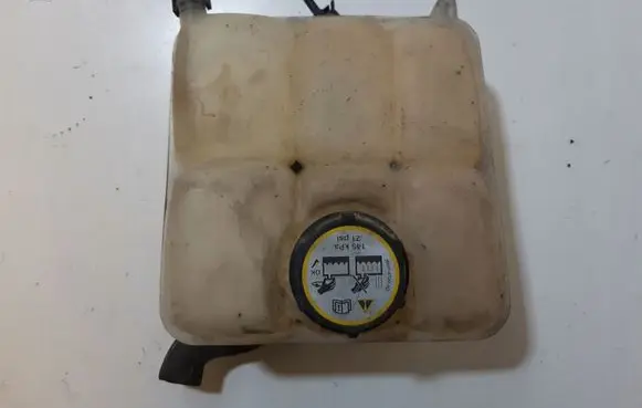 Ford Kuga II Coolant expansion tank/reservoir 8v618k218AE