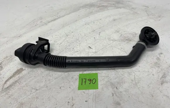 Mercedes-Benz E W212 Oil fill pipe 6510100169 0212632A