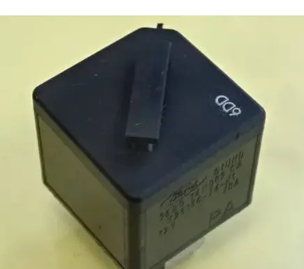Ford Mondeo MK I Other relay 93BG14N089CA V23136-J4-X1 V23136J4X1