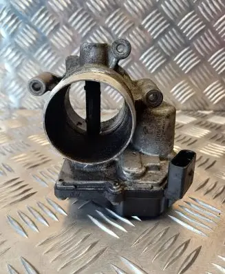 Volkswagen PASSAT B6 Throttle valve 03L128063E A2C53338105 1302112133