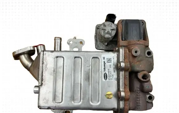 Volkswagen Multivan T6 EGR valve cooler 04L131512T 233287080
